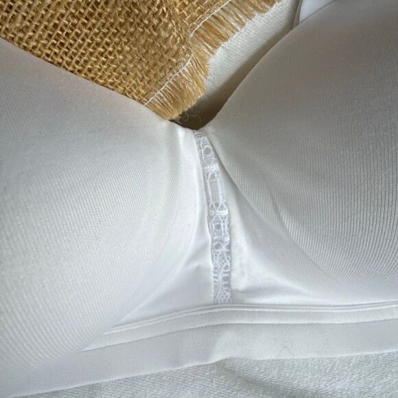 NWT Vanity Fair Women's Beyond Comfort Full Coverage Wirefree Bra Style 72282 40 - Picture 10 of 13